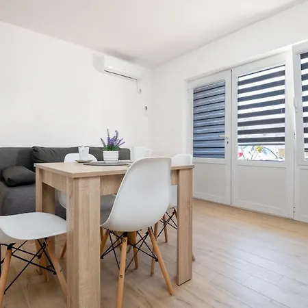 Frane Apartment
